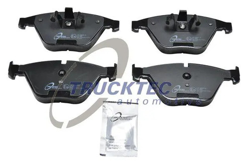 Brake pads front axle - front,