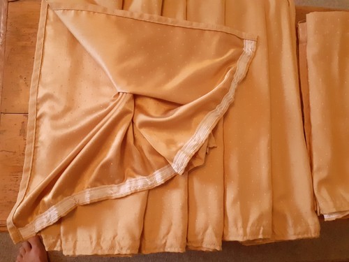 Eriba puck curtains 1995 - curtains,